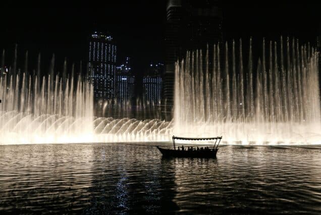 DUBAI FOUNTAIN SHOW